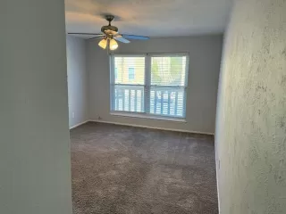 Photo #6: 21128667 Listing