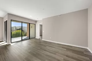 Photo #6: 21129089 Listing