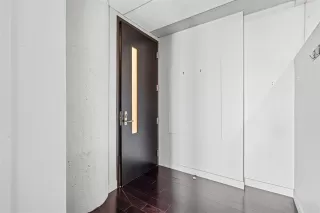 Photo #2: 21135439 Listing