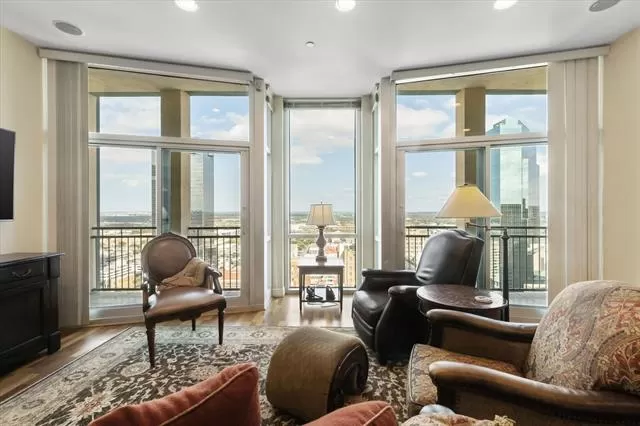 MLS: 21135532 Condo For Sale