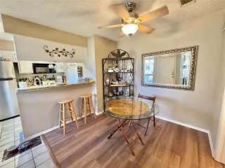 Photo #3: 21138365 Listing