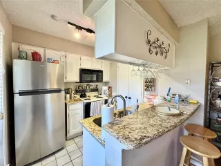 Photo #6: 21138365 Listing