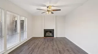 Photo #5: 21139261 Listing