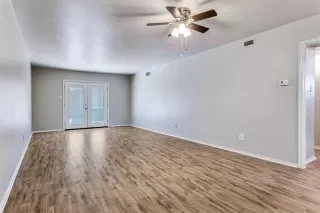 Photo #3: 21142767 Listing