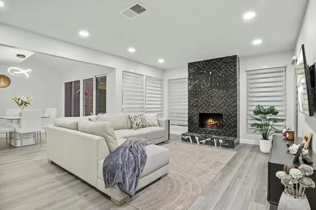 MLS: 21142810 Condo For Sale