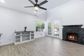 Photo #5: 21143539 Listing