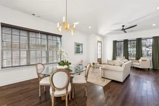 Photo #5: 21143890 Listing