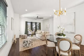 Photo #6: 21143890 Listing