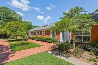 Photo #2: 21144267 Listing 