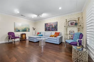 Photo #4: 21144267 Listing 