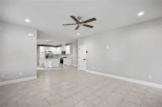 Photo #6: 21148366 Listing 