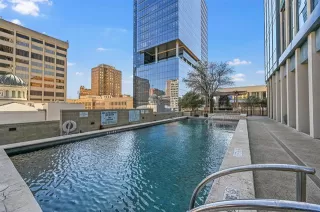 Photo #4: 21151280 Listing 