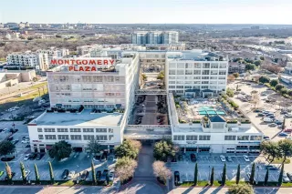 Photo #3: 21153686 Listing 