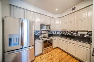 Photo #5: 21153935 Listing 