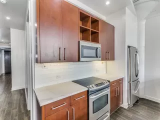 Photo #6: 21154100 Listing