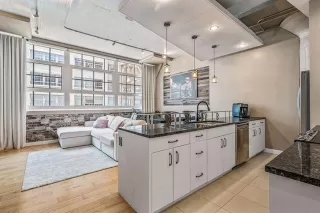 Photo #2: 21155532 Listing