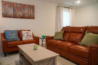 Photo #5: 21155546 Listing 