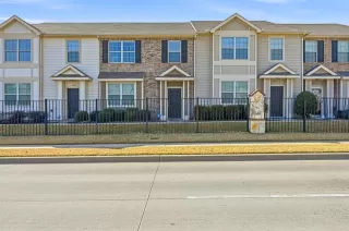 Photo #2: 21156055 Listing