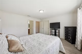 Photo #5: 21156055 Listing