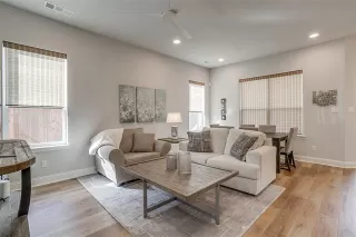 Photo #5: 21157734 Listing 