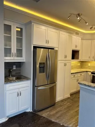 Photo #5: 21157806 Listing 