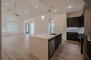 Photo #5: 21158153 Listing 