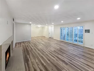 Photo #3: 21160656 Listing