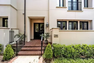 Photo #2: 21160978 Listing