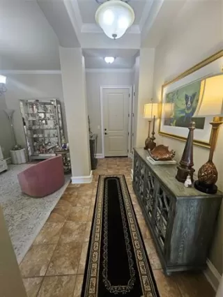 Photo #5: 21161019 Listing