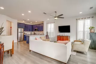 Photo #4: 21161073 Listing