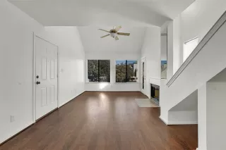 Photo #2: 21161212 Listing 