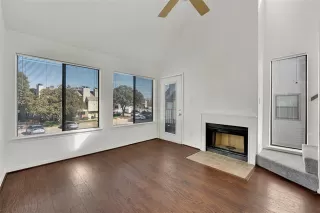 Photo #4: 21161212 Listing 