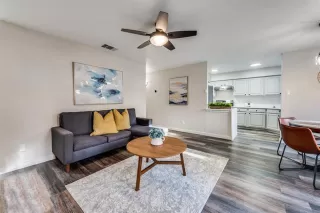 Photo #3: 21161390 Listing