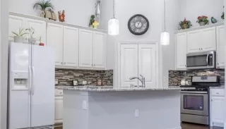 Photo #6: 21162928 Listing