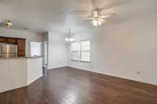 Photo #3: 21162961 Listing