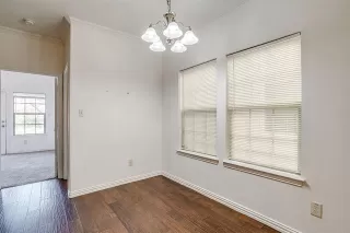 Photo #5: 21162961 Listing