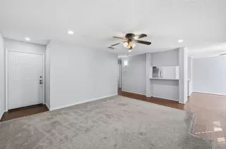 Photo #5: 21165172 Listing 