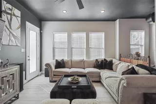 Photo #6: 21165937 Listing