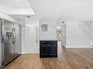 Photo #6: 21166785 Listing 