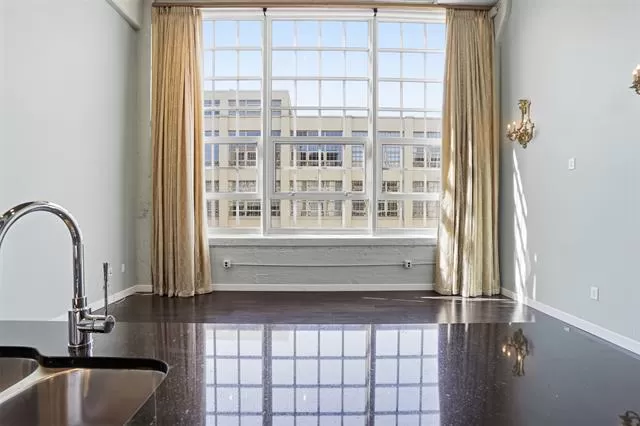 MLS: 21167511 Condo For Sale