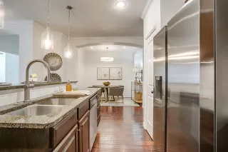 Photo #6: 21168561 Listing 