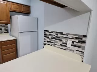 Photo #5: 21171132 Listing