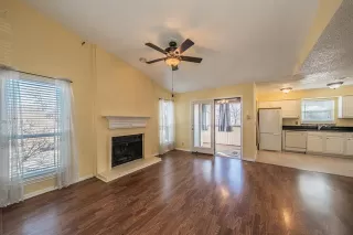 Photo #4: 21171598 Listing