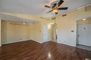 Photo #6: 21171598 Listing