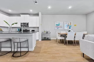 Photo #6: 21171608 Listing 