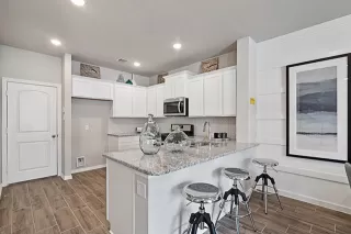 Photo #4: 21171617 Listing 