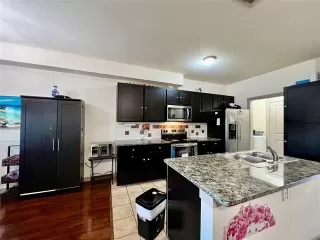 Photo #5: 21173705 Listing 