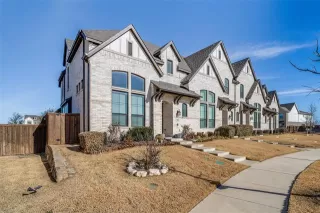 Photo #2: 21175464 Listing