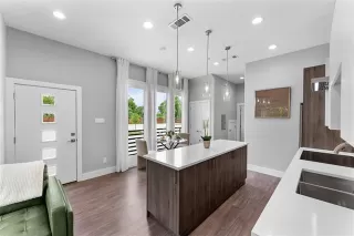 Photo #4: 21175666 Listing 