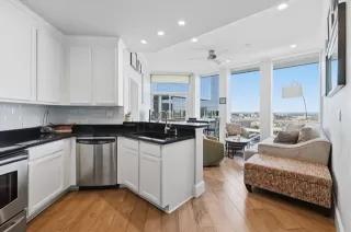 Photo #2: 21176173 Listing